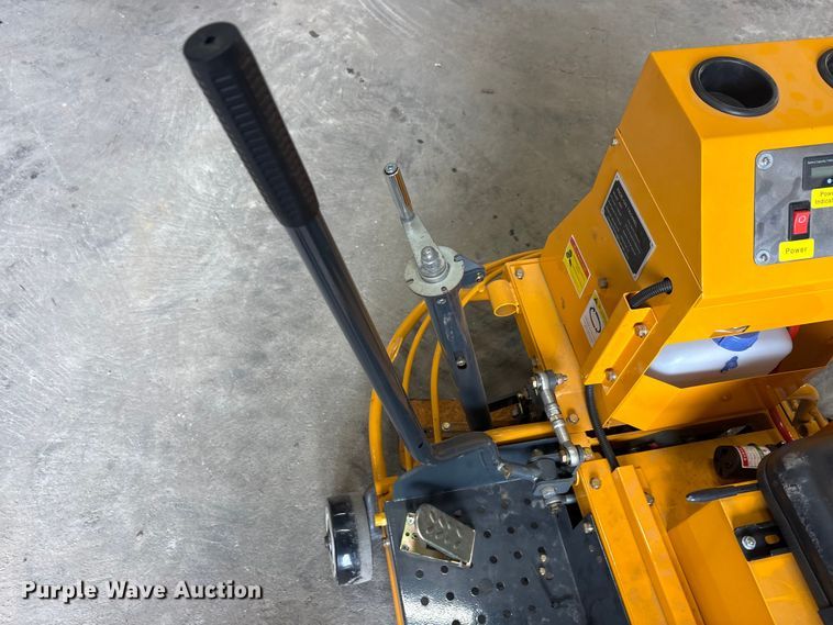 image for item EU5540 2025 CE 80R power trowel