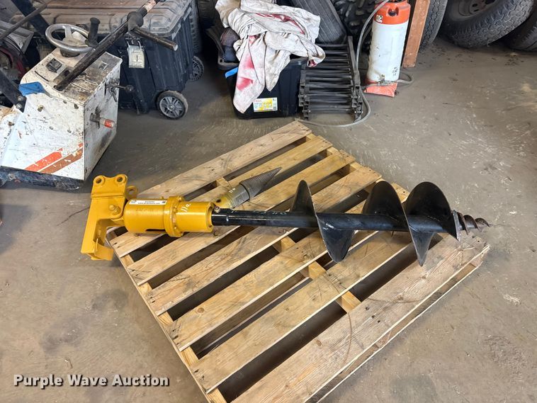 image for item EU5544 Auger