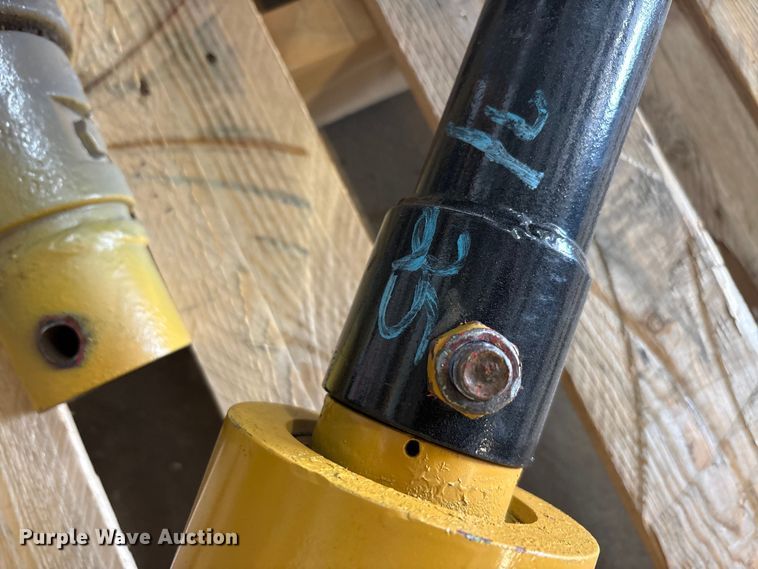 image for item EU5544 Auger