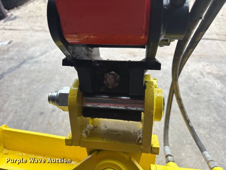image for item EU5547 AGT QK18K-C mini excavator