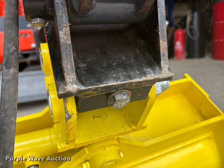 image for item EU5547 AGT QK18K-C mini excavator