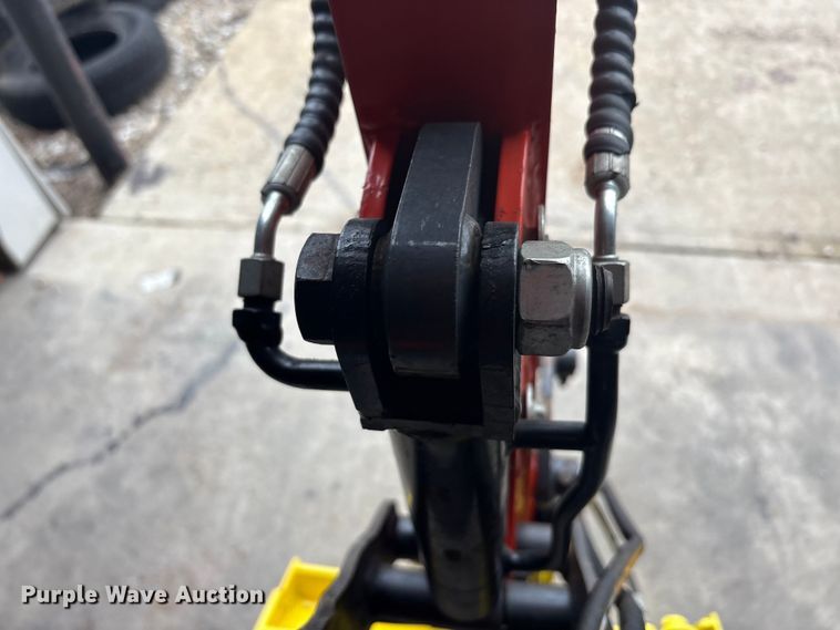 image for item EU5547 AGT QK18K-C mini excavator