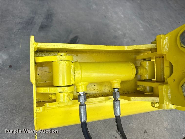image for item EU5547 AGT QK18K-C mini excavator