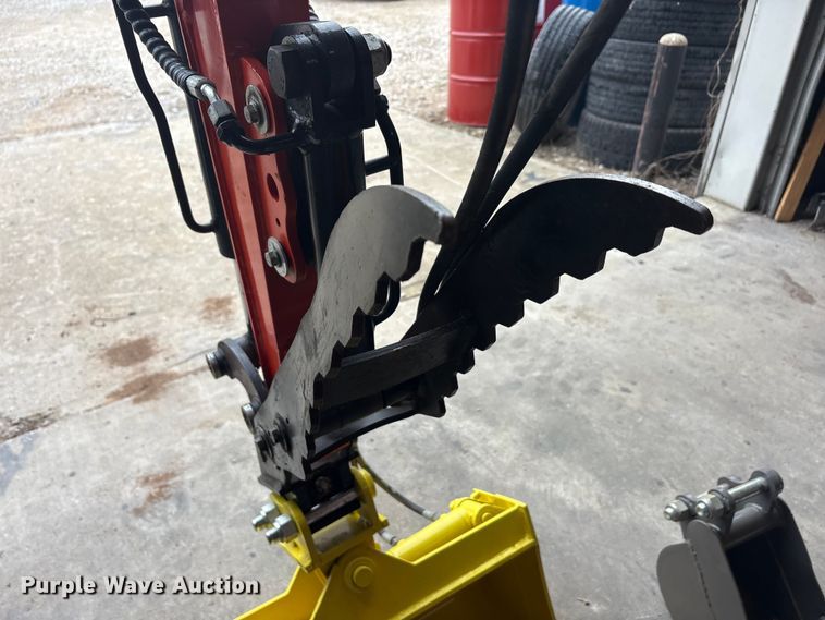 image for item EU5547 AGT QK18K-C mini excavator