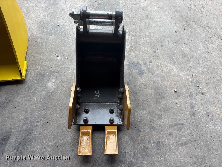 image for item EU5547 AGT QK18K-C mini excavator