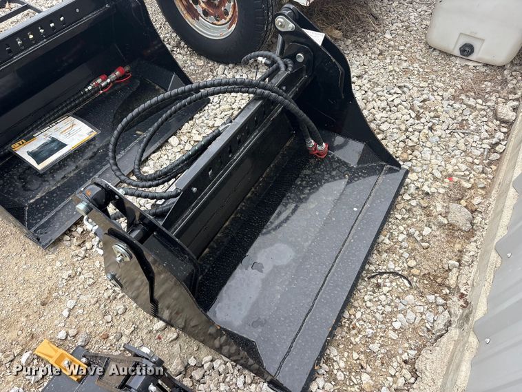 image for item EU5550 Skid steer four-in-one bucket