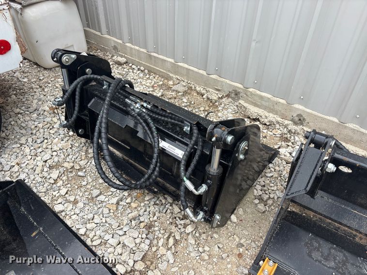 image for item EU5550 Skid steer four-in-one bucket
