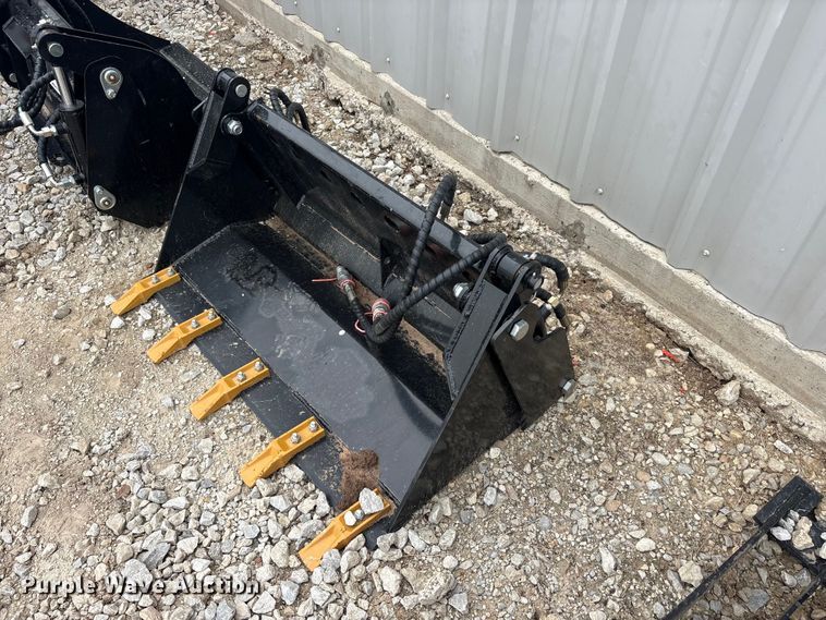 image for item EU5551 Compact utility loader four-in-one bucket