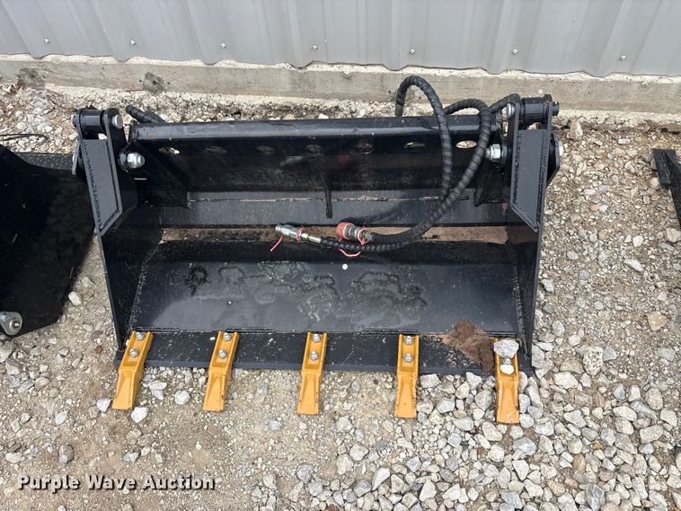 image for item EU5551 Compact utility loader four-in-one bucket