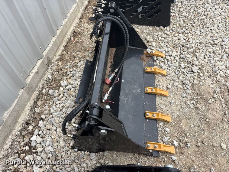 image for item EU5551 Compact utility loader four-in-one bucket