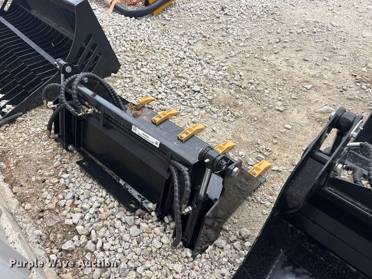 image for item EU5551 Compact utility loader four-in-one bucket