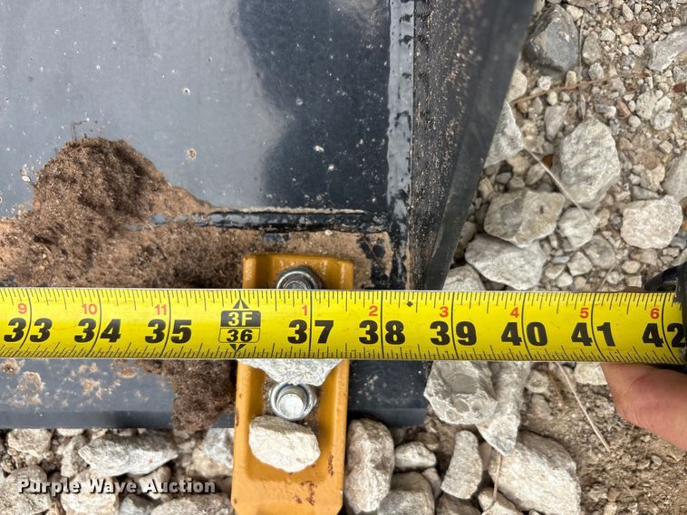 image for item EU5551 Compact utility loader four-in-one bucket