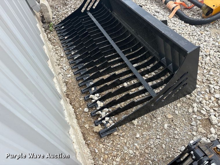 image for item EU5552 Skid steer rock bucket