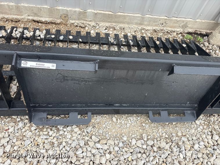 image for item EU5552 Skid steer rock bucket
