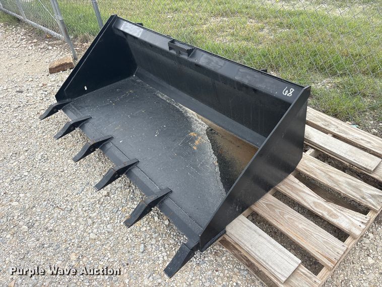 image for item EU5556 Skid steer bucket