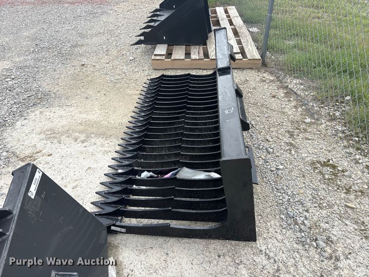 image for item EU5557 Skid steer rock bucket