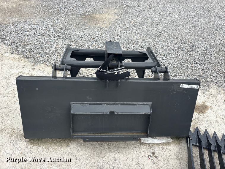 image for item EU5558 Compact utility loader grapple bucket
