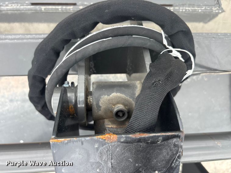 image for item EU5558 Compact utility loader grapple bucket