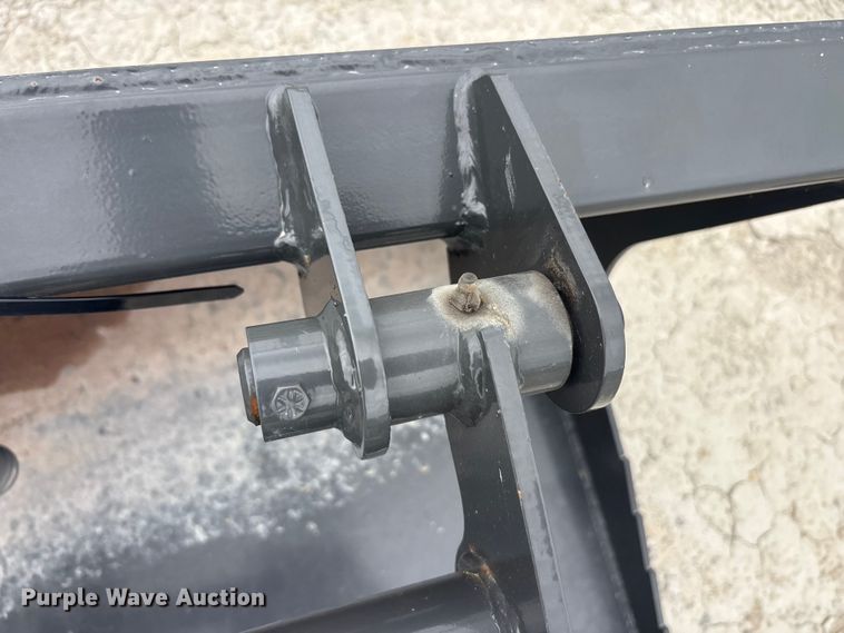 image for item EU5558 Compact utility loader grapple bucket