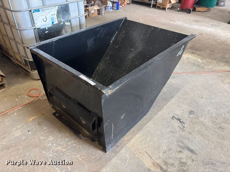 image for item EU5559 Compact utility loader dump wagon