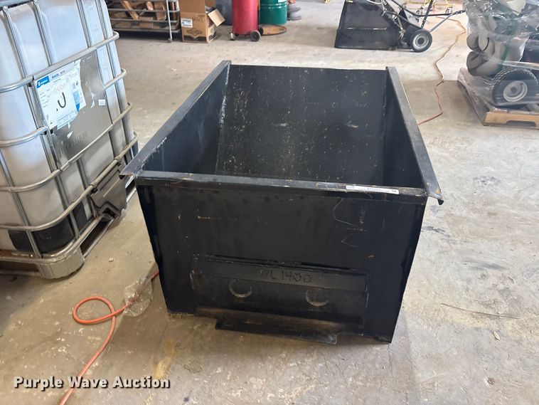 image for item EU5559 Compact utility loader dump wagon