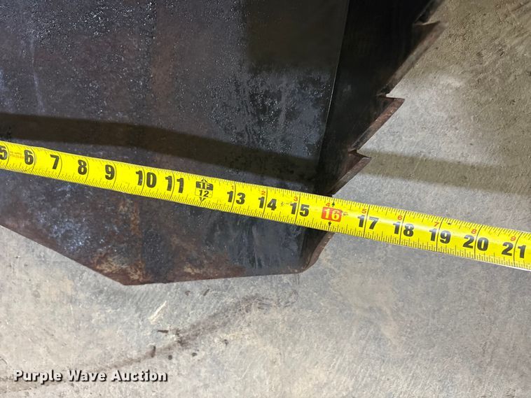 image for item EU5560 Compact utility loader stump bucket
