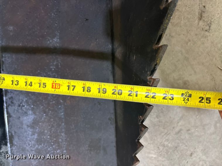 image for item EU5560 Compact utility loader stump bucket