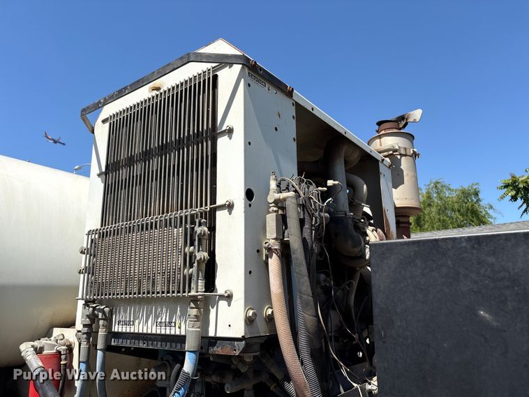 image for item EU8668 2004 Freightliner FC80 street sweeper truck