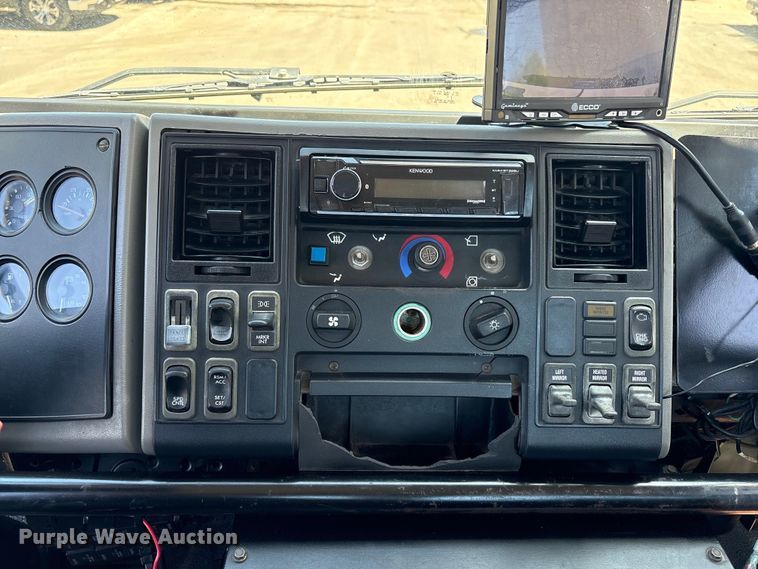 image for item EU8668 2004 Freightliner FC80 street sweeper truck