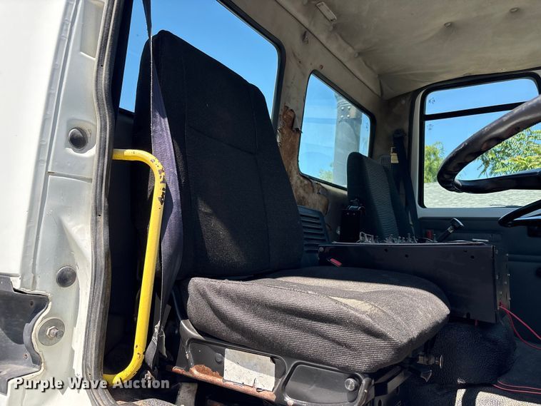 image for item EU8668 2004 Freightliner FC80 street sweeper truck