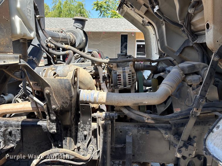 image for item EU8668 2004 Freightliner FC80 street sweeper truck