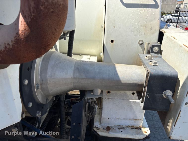 image for item EU8668 2004 Freightliner FC80 street sweeper truck