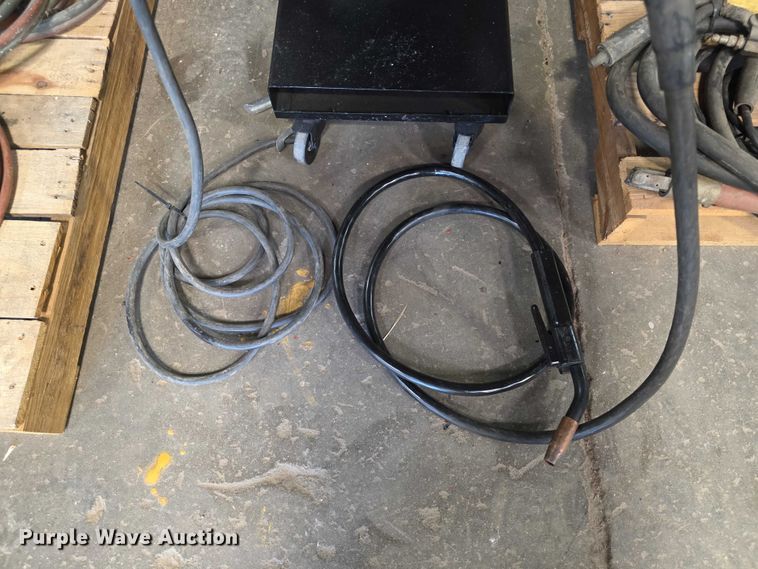image for item EV2109 Snap-on FM-140A welder