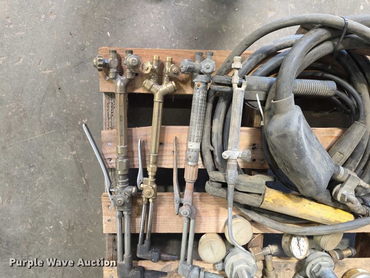 image for item EV2110 Welding equipment Tools