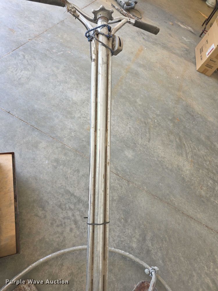 image for item EV2128 Concrete equipment