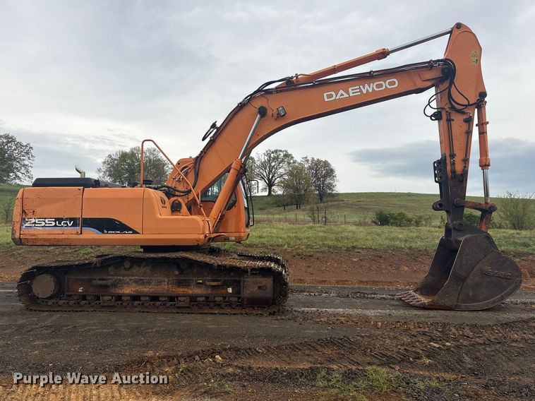 image for item EV2893 2009 Daewoo SOLAR255LC-V excavator
