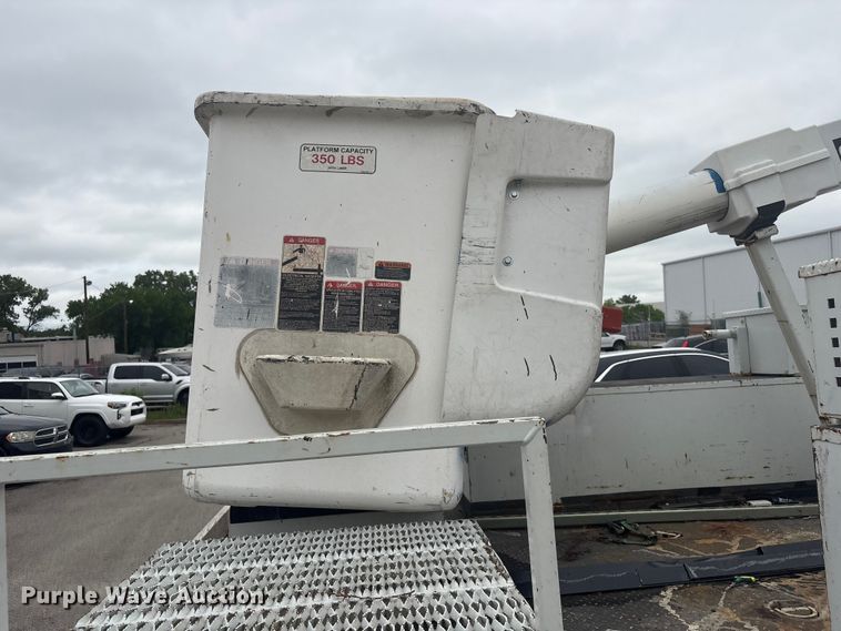 image for item EV2930 2009 Freightliner M2 Business Class bucket truck