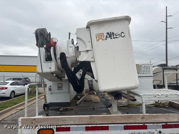 image for item EV2930 2009 Freightliner M2 Business Class bucket truck