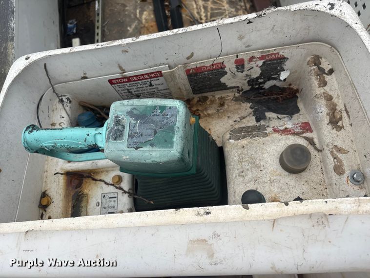 image for item EV2930 2009 Freightliner M2 Business Class bucket truck