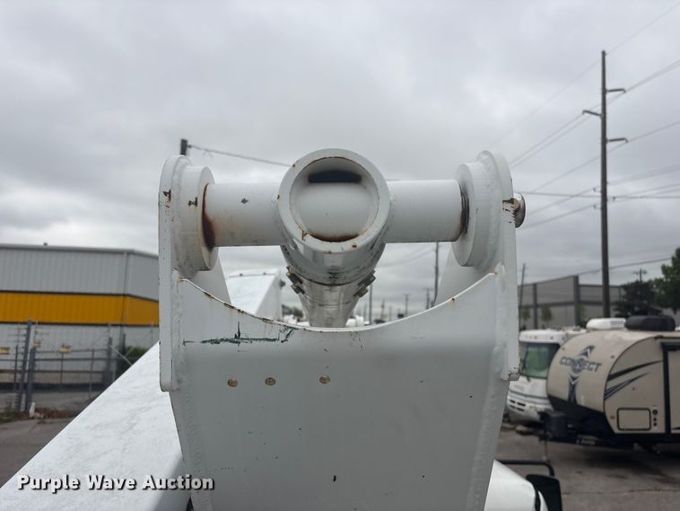 image for item EV2930 2009 Freightliner M2 Business Class bucket truck