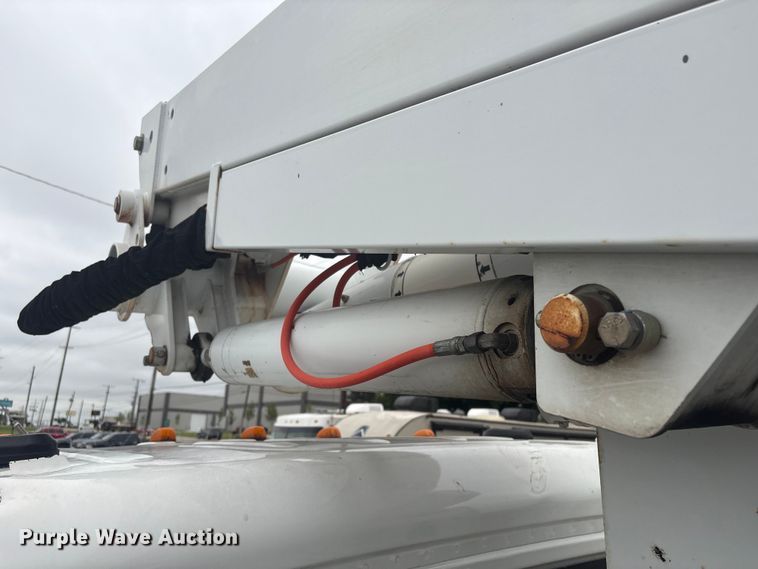 image for item EV2930 2009 Freightliner M2 Business Class bucket truck