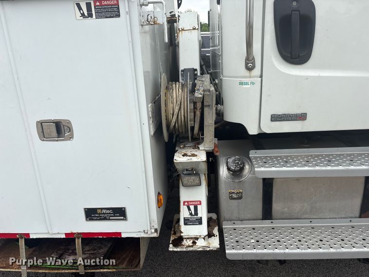 image for item EV2930 2009 Freightliner M2 Business Class bucket truck