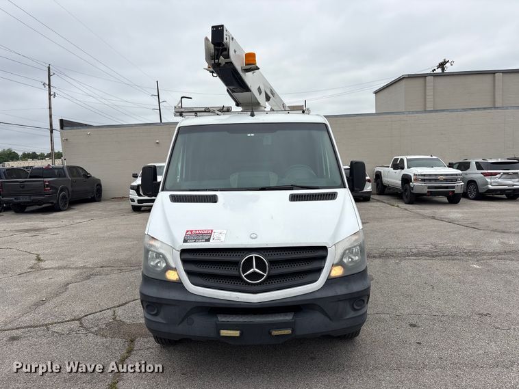 image for item EV2931 2015 Mercedes-benz Sprinter 3500  bucket van