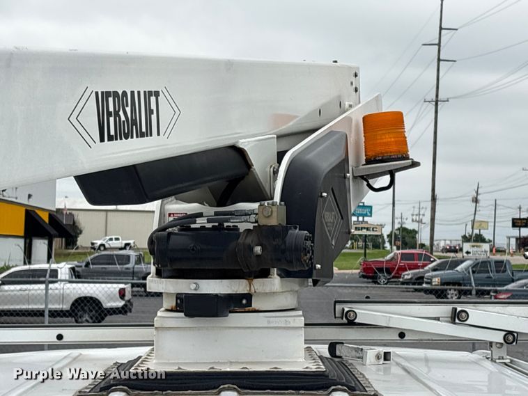 image for item EV2931 2015 Mercedes-benz Sprinter 3500  bucket van