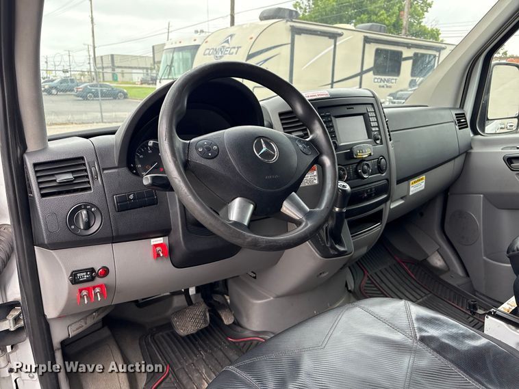 image for item EV2931 2015 Mercedes-benz Sprinter 3500  bucket van