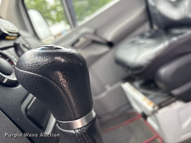 image for item EV2931 2015 Mercedes-benz Sprinter 3500  bucket van
