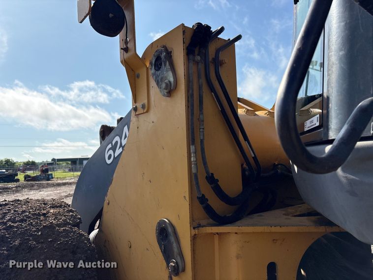 image for item EV2932 2006 John Deere 624J wheel loader