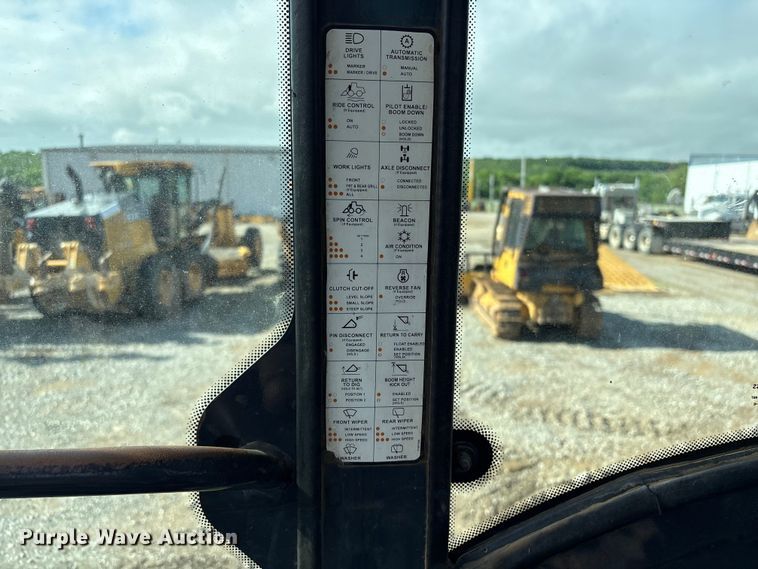 image for item EV2932 2006 John Deere 624J wheel loader