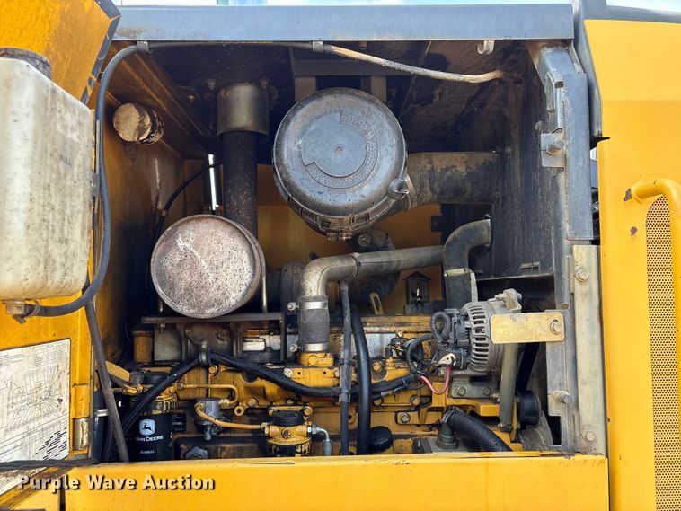 image for item EV2932 2006 John Deere 624J wheel loader