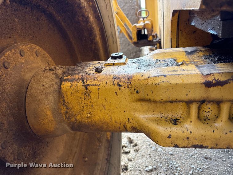 image for item EV2932 2006 John Deere 624J wheel loader